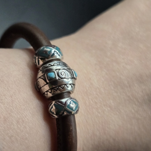 Brighton Brown Leather Bracelet w/ Silver Tone Turquoise Beads | Magnetic Clasp - Picture 6 of 9
